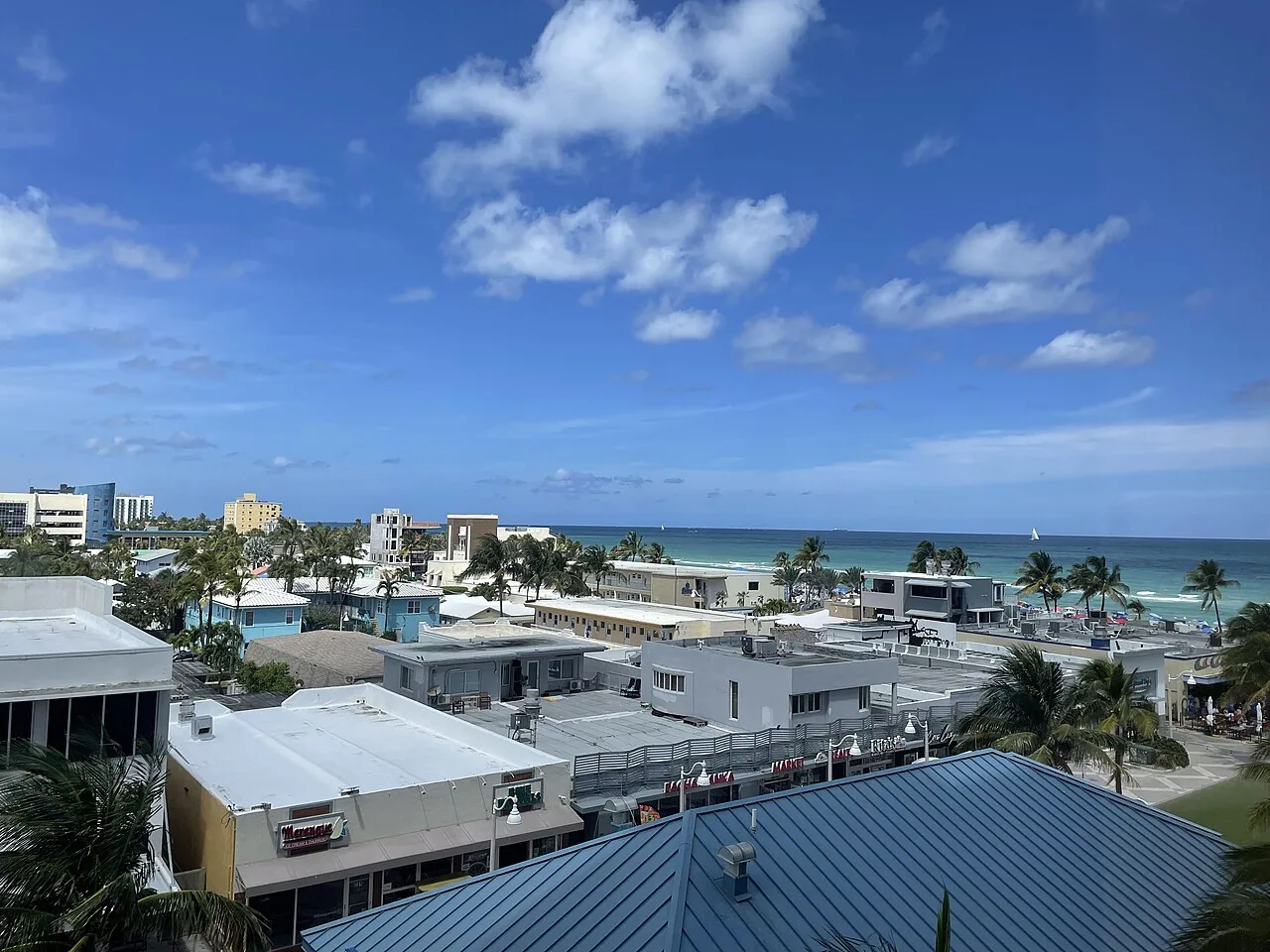 Commercial roofing in Hollywood, FL Commercial roofing in Hollywood, FL